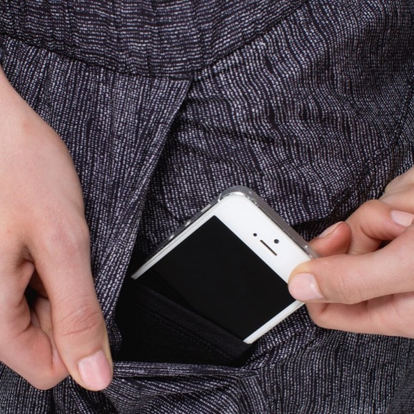 Lululemon Black & White Jogger Pants Sz 6 - Picture 7 of 15